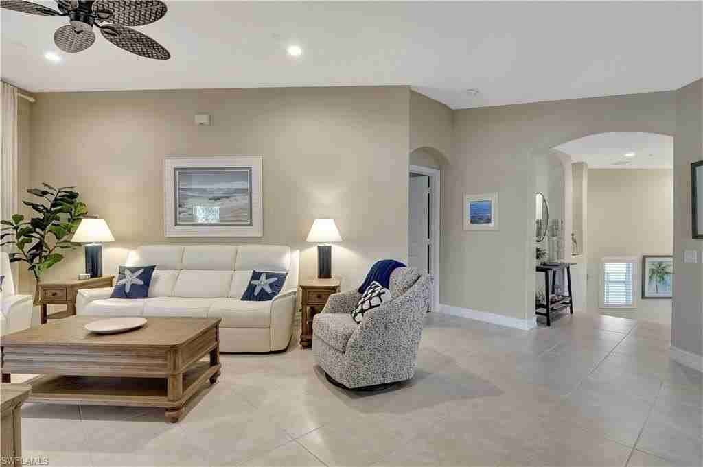 720 Tarpon Cove Dr Apt 201 - Photo 7 of 29