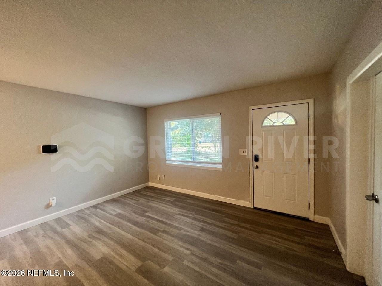 6817 Camelot Rd - Photo 2 of 21