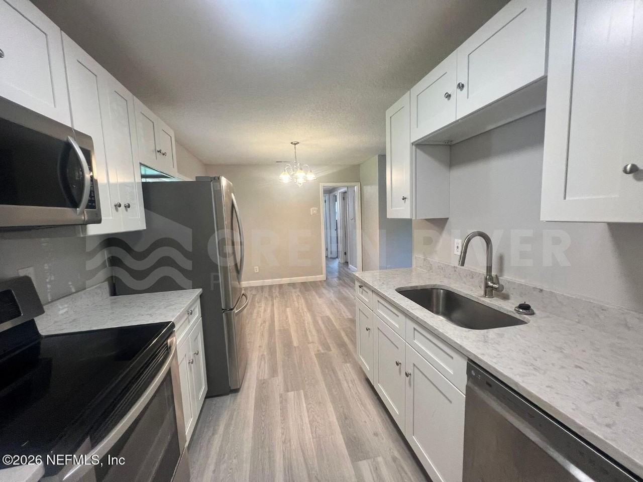 6817 Camelot Rd - Photo 3 of 21