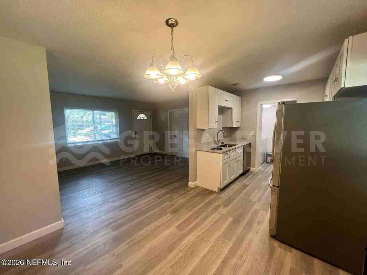 6817 Camelot Rd - Photo 5 of 21