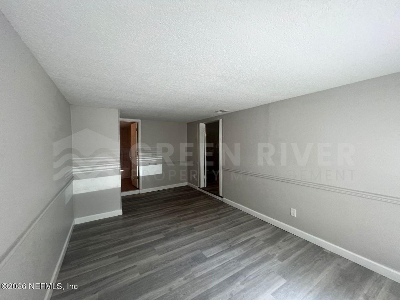 6817 Camelot Rd - Photo 7 of 21