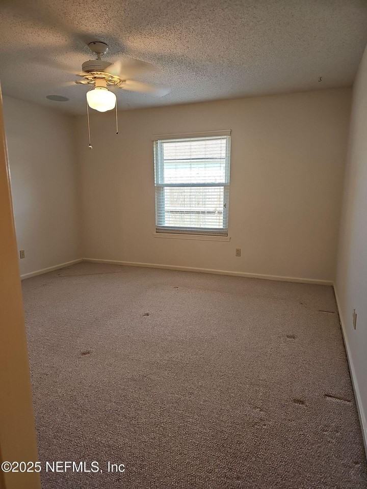 12639 Enchanted Hollow Dr - Photo 5 of 12