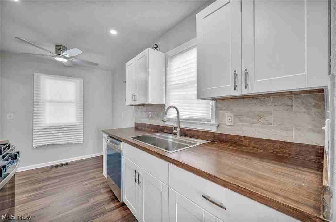 12508 Sobieski Ave - Photo 5 of 31