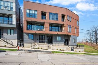 402 Jefferson Ave - Photo 1 of 1