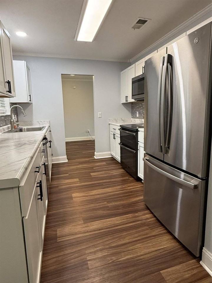 709 Osage Dr - Photo 5 of 11