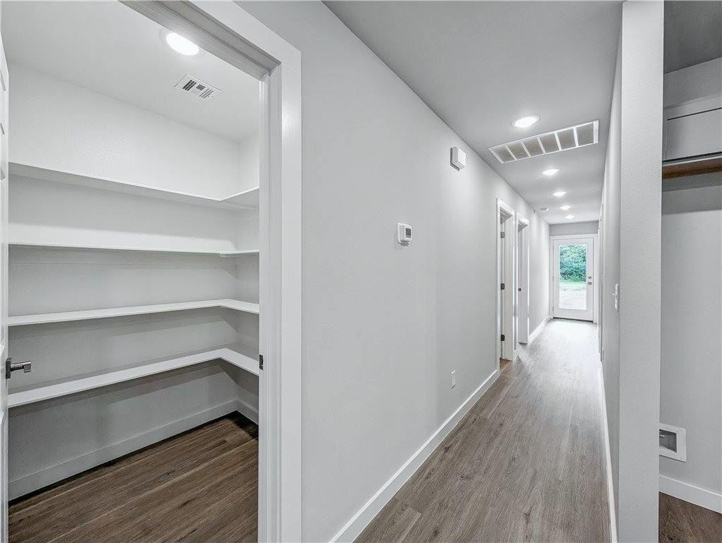 313 Nw 65th Ave - Photo 5 of 12