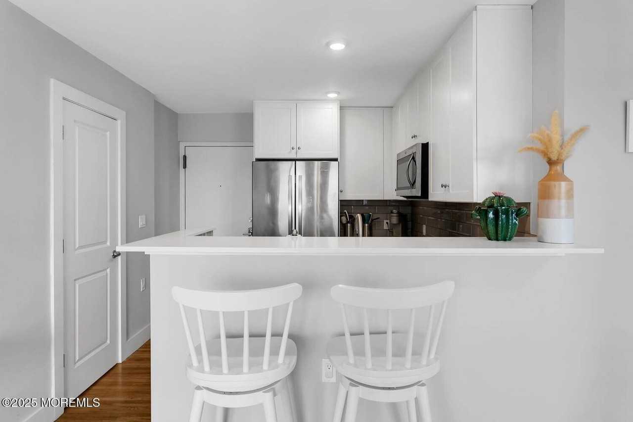 1706 Park Ave #3C - Photo 3 of 27