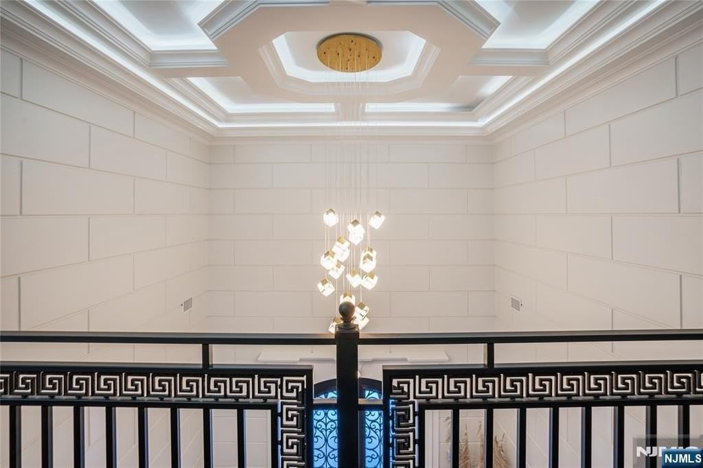 6 Deer Trail Rd - Photo 4 of 44