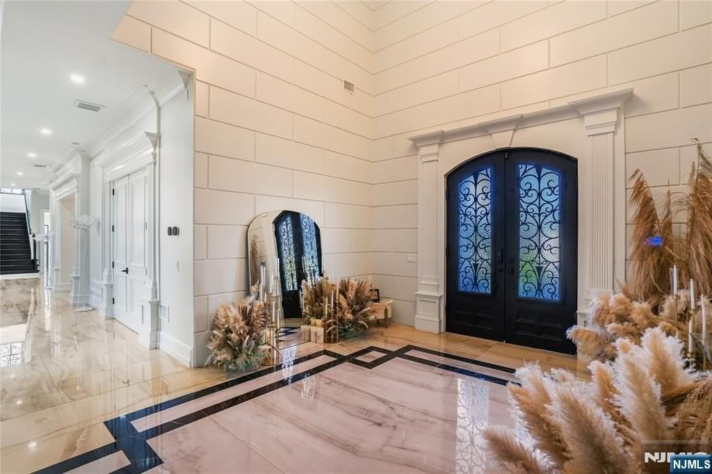 6 Deer Trail Rd - Photo 5 of 44