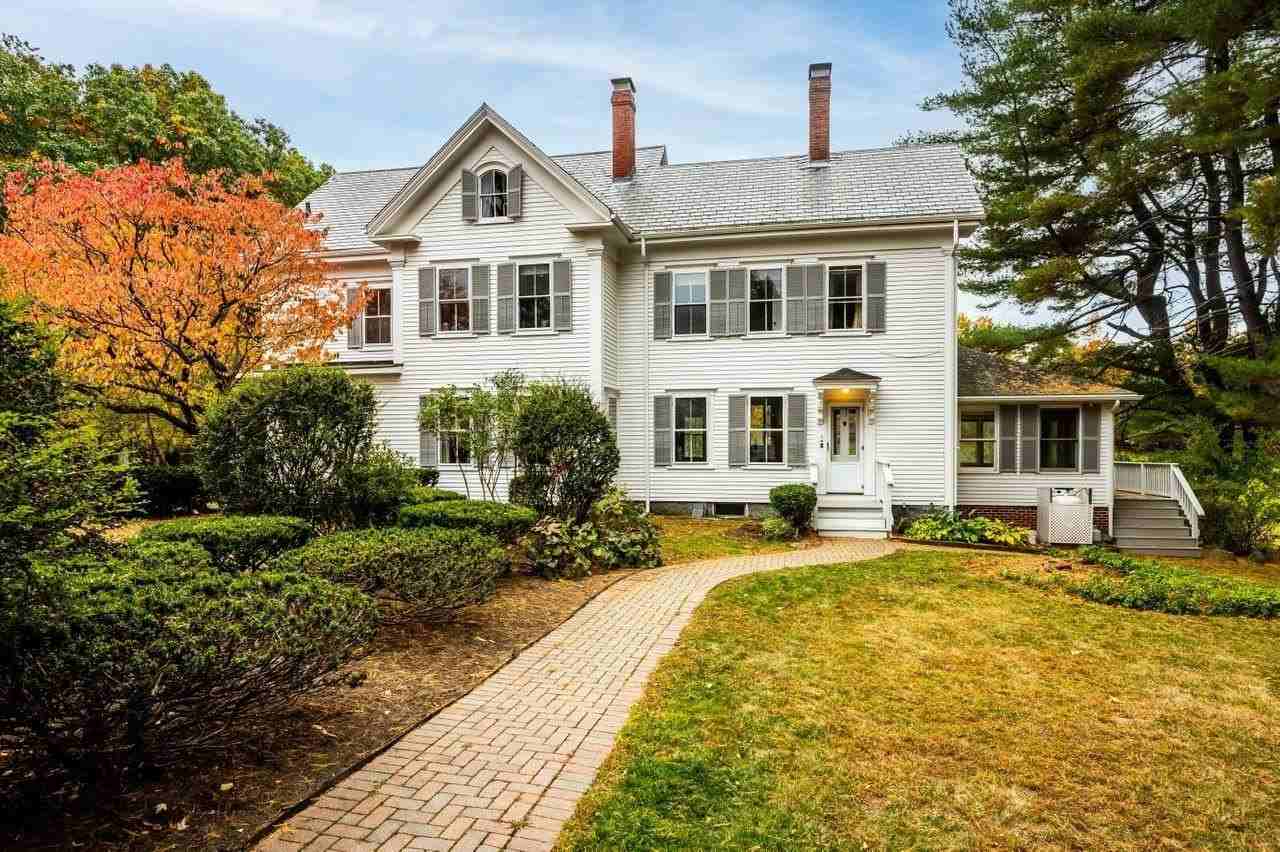 110 Exeter Rd - Photo 2 of 40