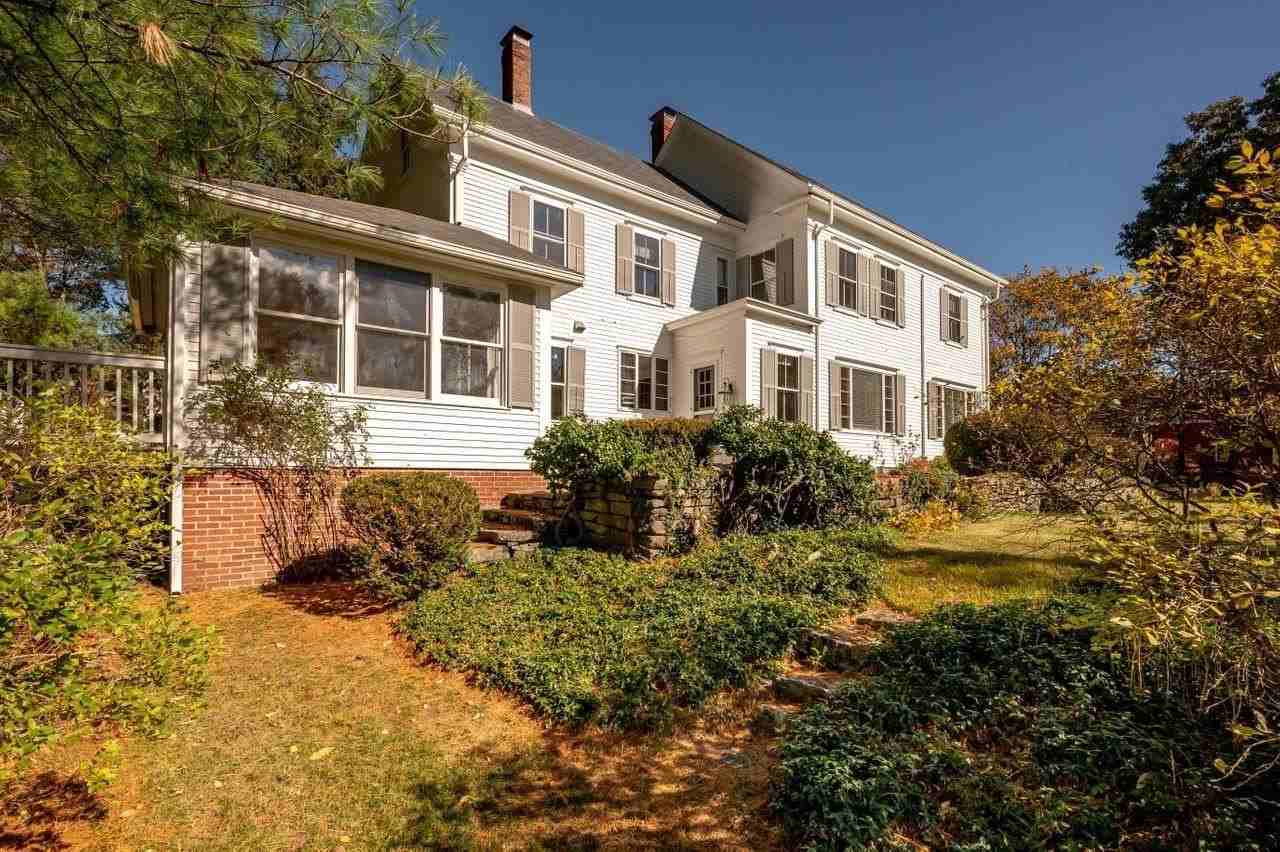 110 Exeter Rd - Photo 4 of 40