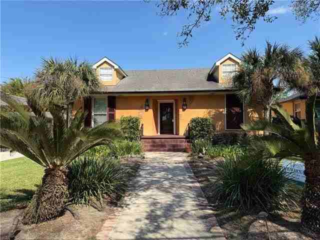 5141 Chamberlain Dr - Photo 2 of 25