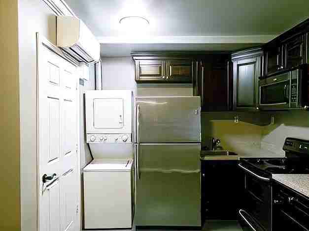 600 Walker St - Photo 5 of 12