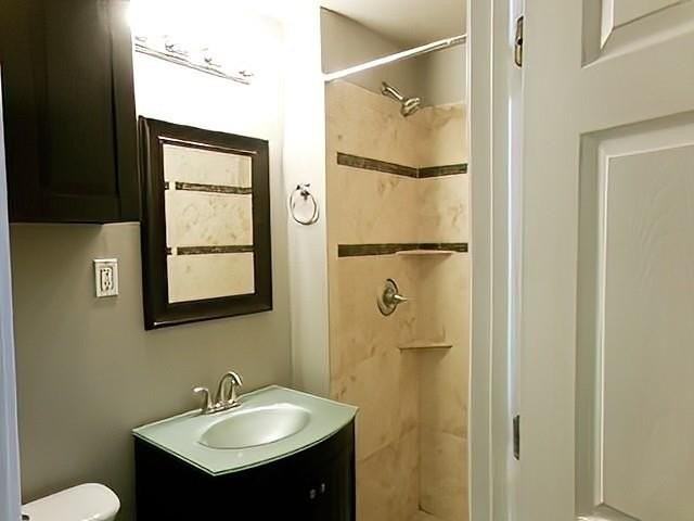 600 Walker St - Photo 6 of 12