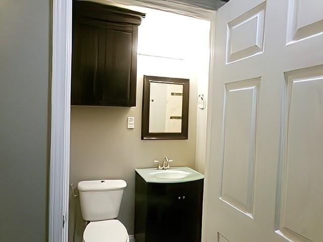 600 Walker St - Photo 7 of 12