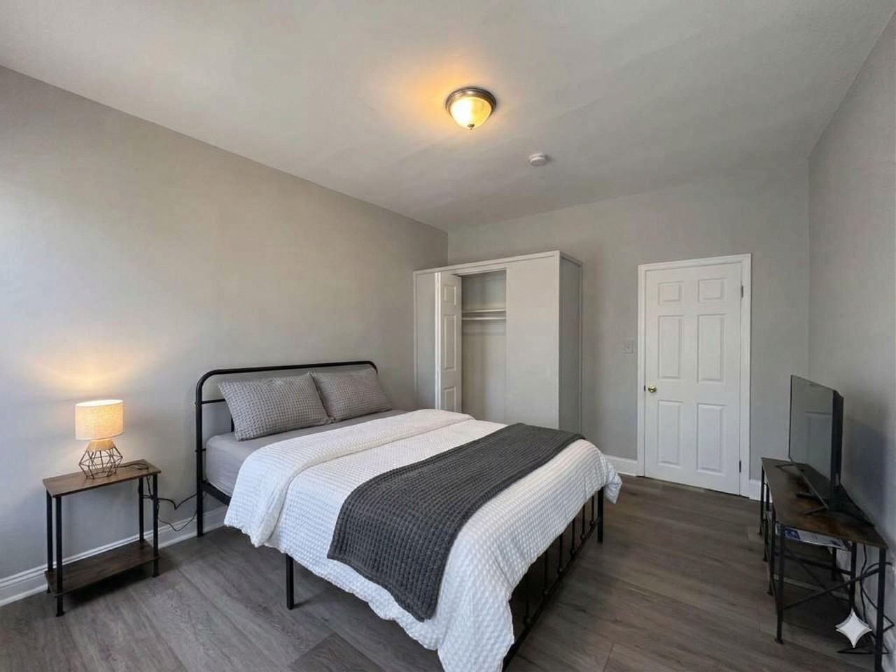 N Potomac St - Photo 6 of 7