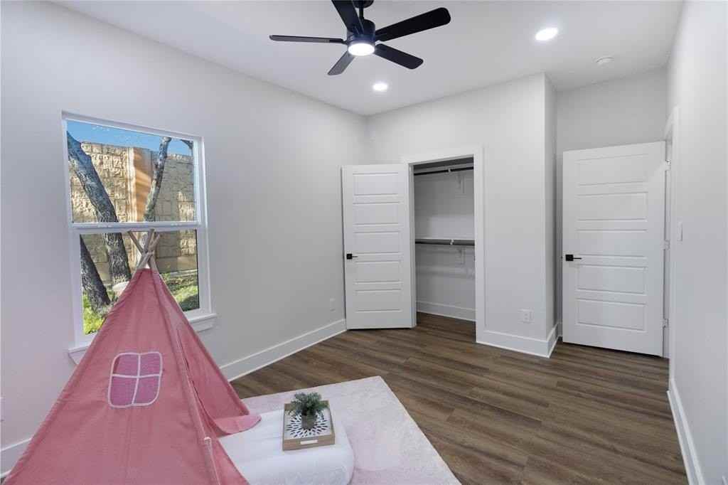 1437 Norwood Dr - Photo 6 of 27