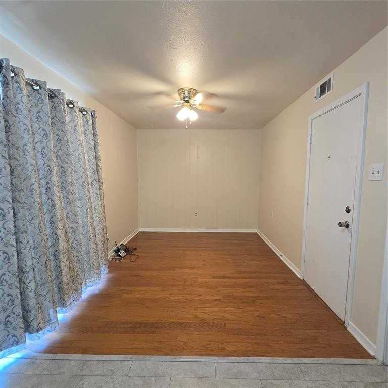 7215 Wilcox Dr - Photo 4 of 11