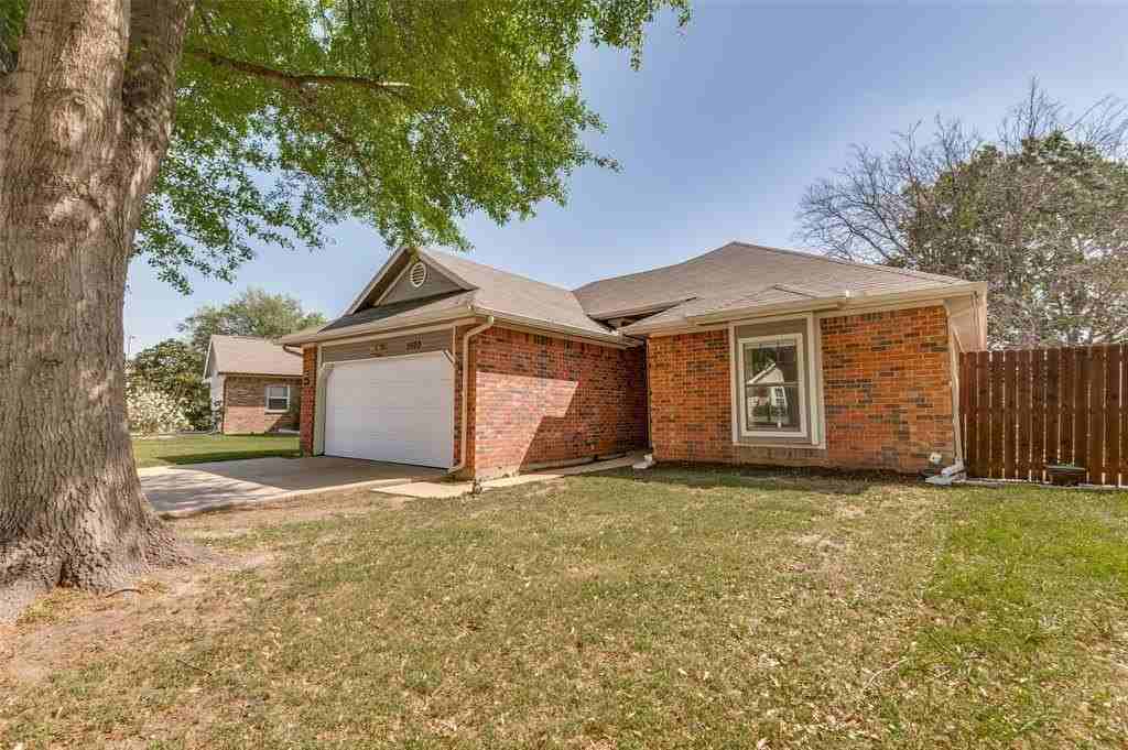 3503 Hudson Dr - Photo 2 of 12