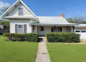 411 E Avenue G - Photo 1 of 1