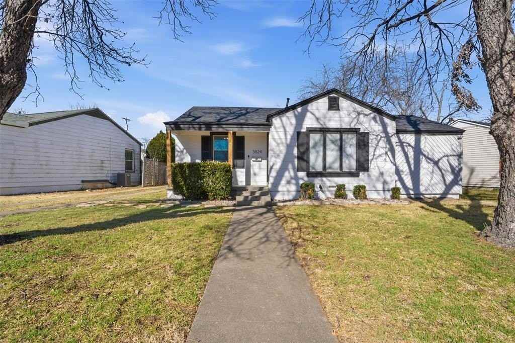 3824 Desert Ridge Dr - Photo 3 of 33