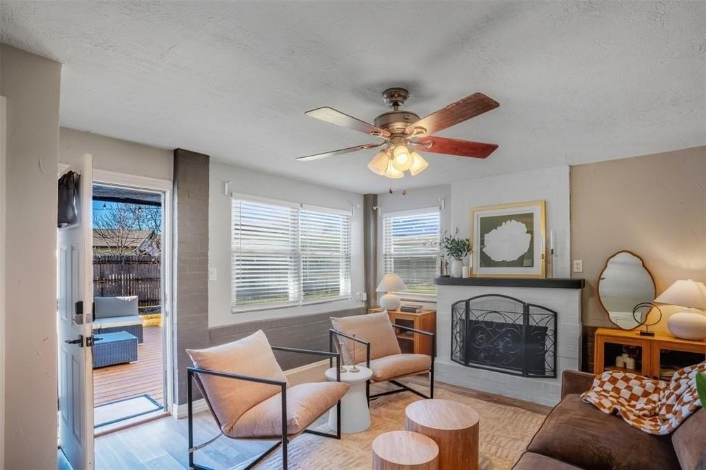 3824 Desert Ridge Dr - Photo 7 of 33