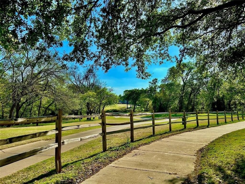 7305 Augusta Cir - Photo 2 of 24