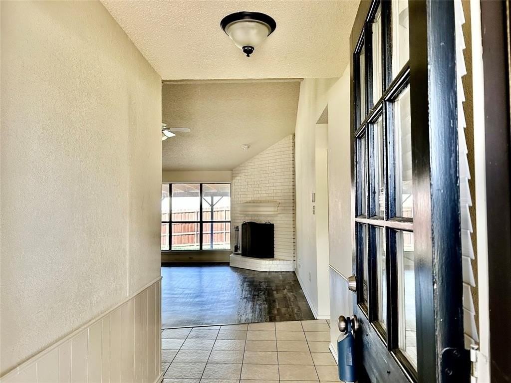 7305 Augusta Cir - Photo 4 of 24