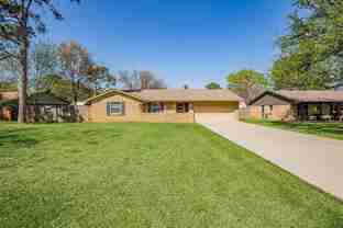 311 Hedgerow Ln - Photo 1 of 1