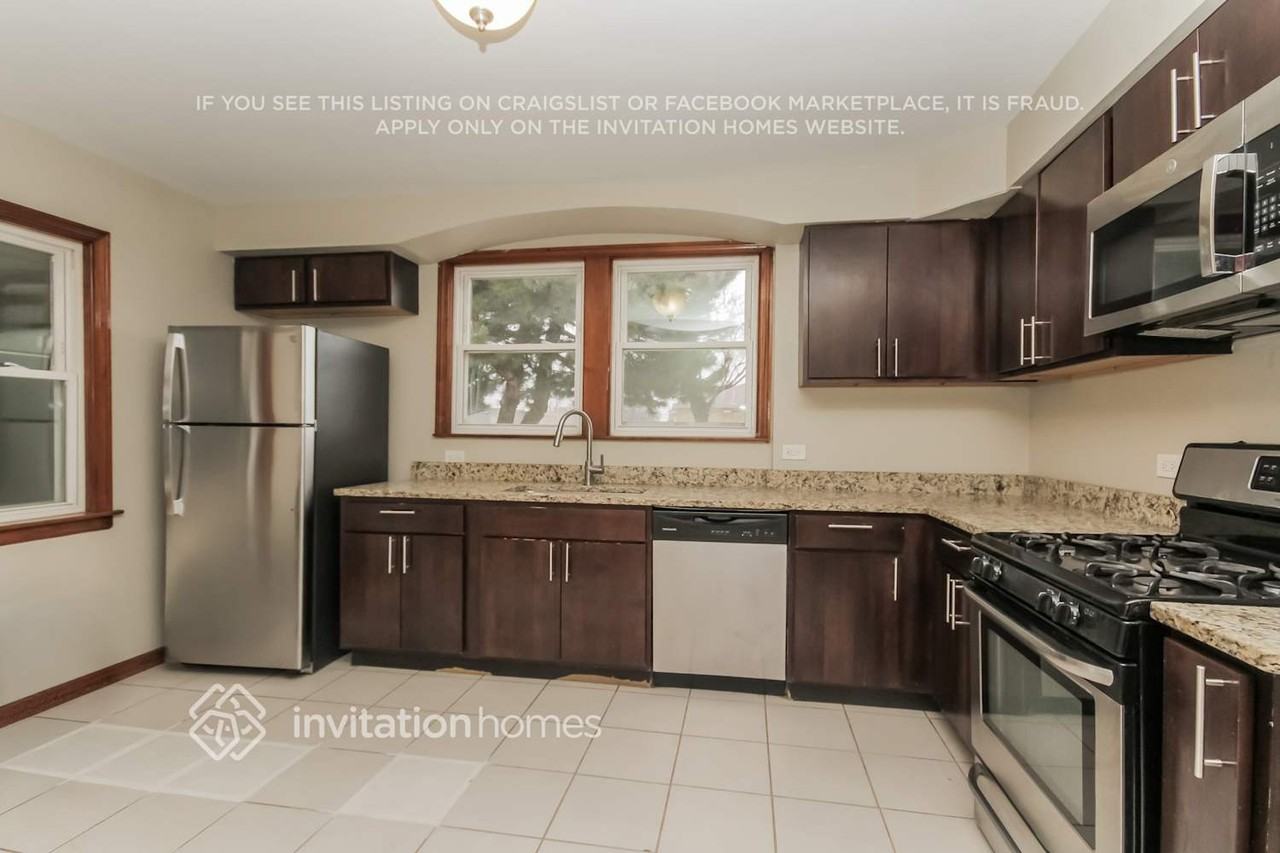 6200 S Meade Ave - Photo 5 of 18