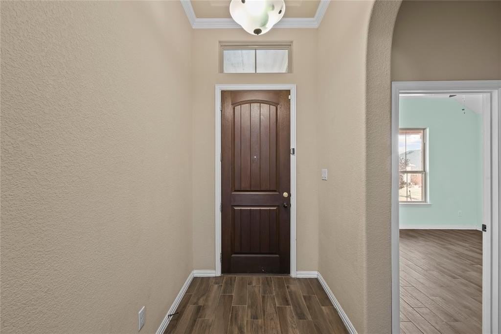 2104 Skysail Ln - Photo 5 of 40