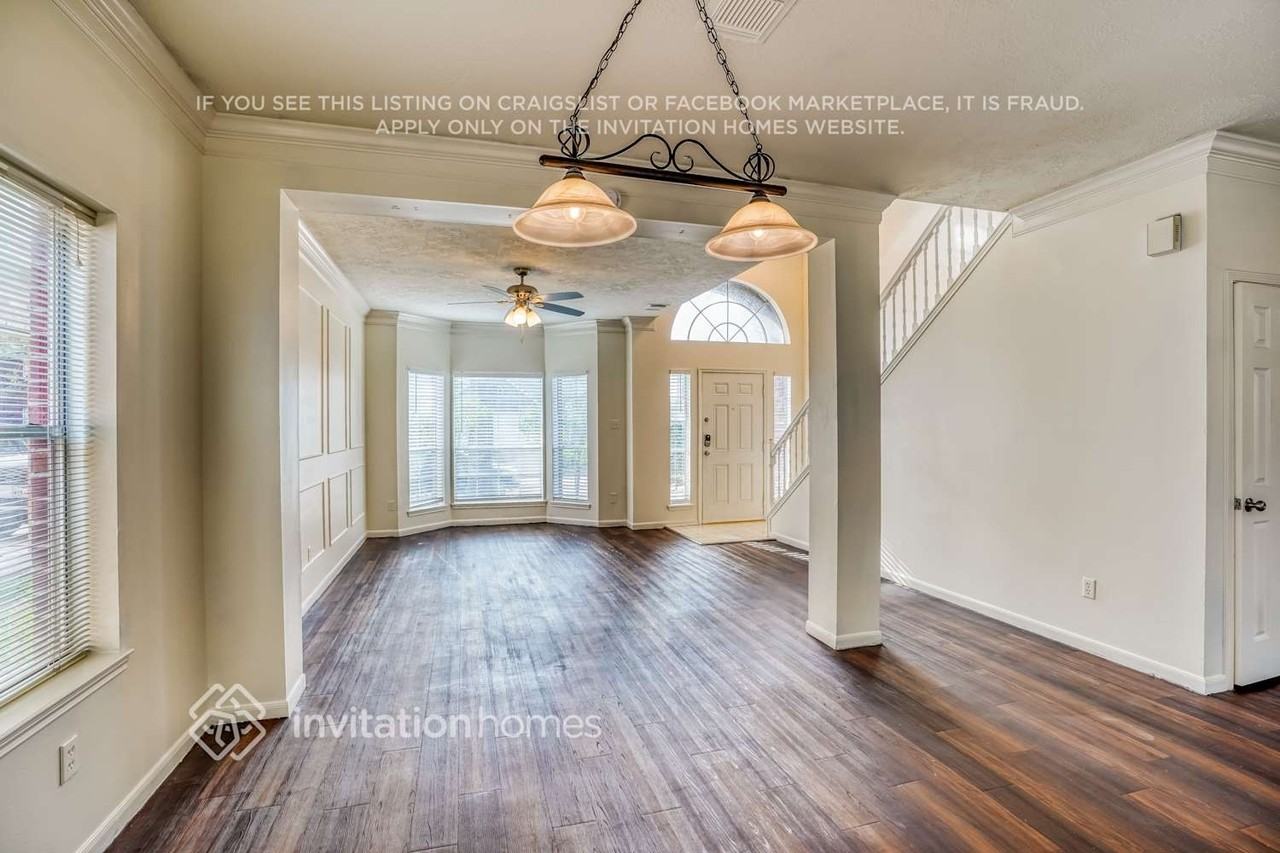 8022 Willancy Ln - Photo 7 of 18