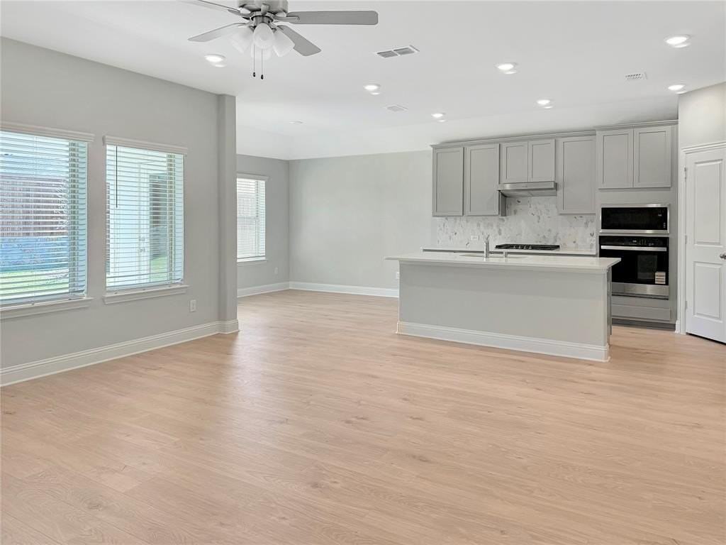 4001 Amethyst Dr - Photo 4 of 26