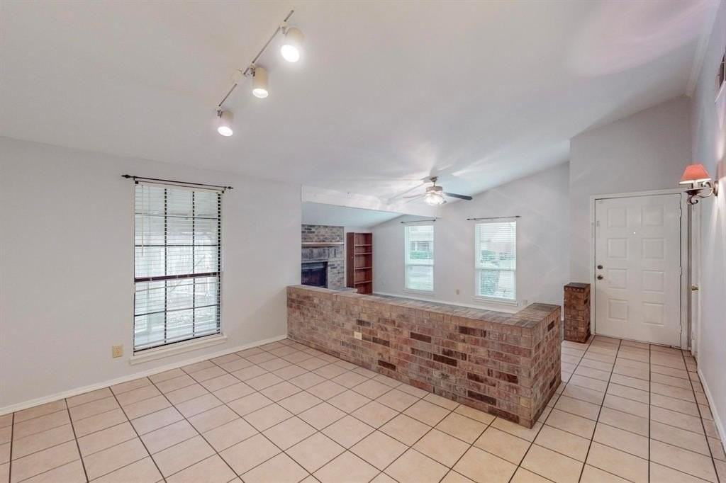 3308 Clovermeadow Dr - Photo 3 of 14