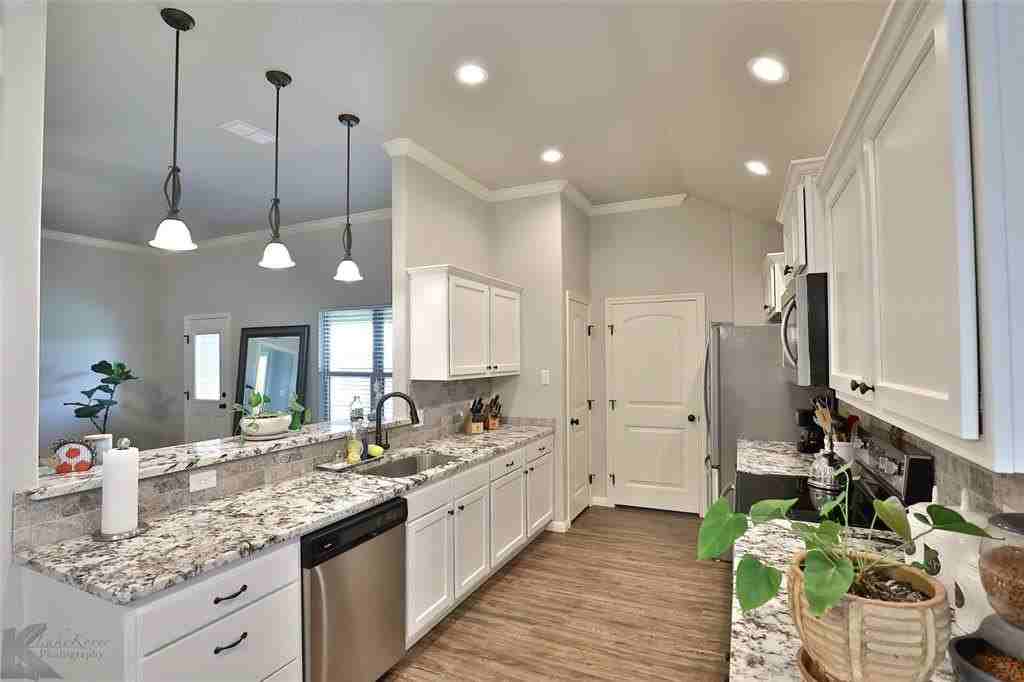 144 Carriage Hills Pkwy - Photo 4 of 31