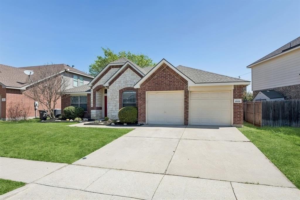 9508 Fox Hill Dr - Photo 3 of 28