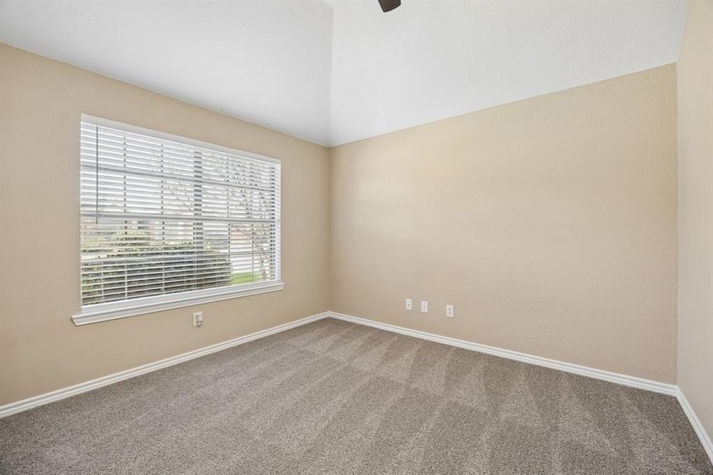 9508 Fox Hill Dr - Photo 6 of 28