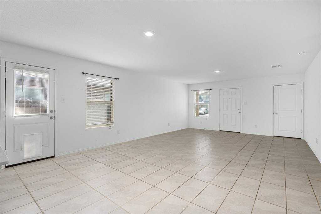 14037 Haggerston Dr - Photo 5 of 19