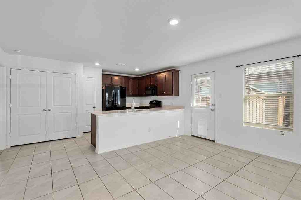 14037 Haggerston Dr - Photo 7 of 19