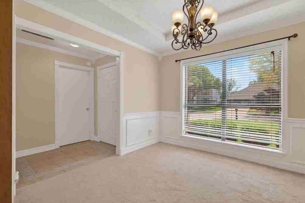 4 Sonora Dr - Photo 3 of 28