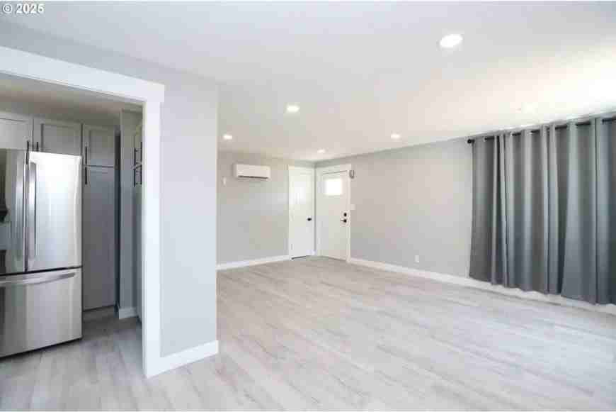 4691 Royal Ave - Photo 4 of 10