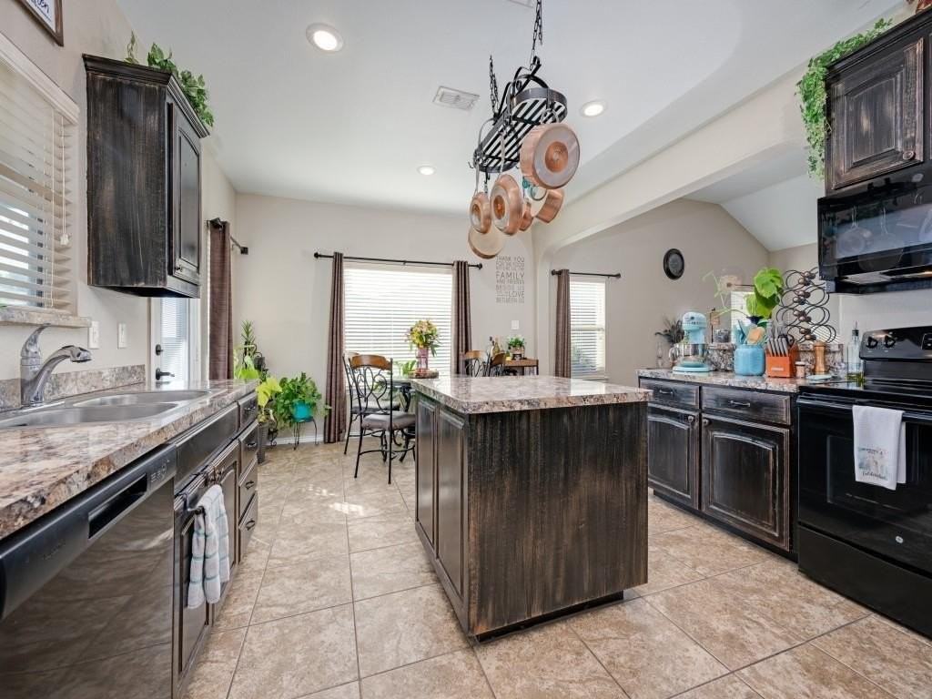 11108 Dunlavin Ct - Photo 5 of 12