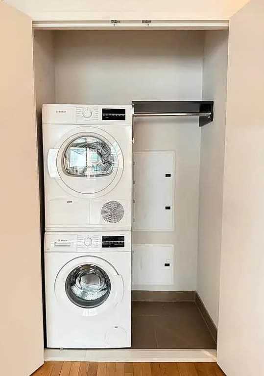 537 W 27th St - Photo 3 of 10