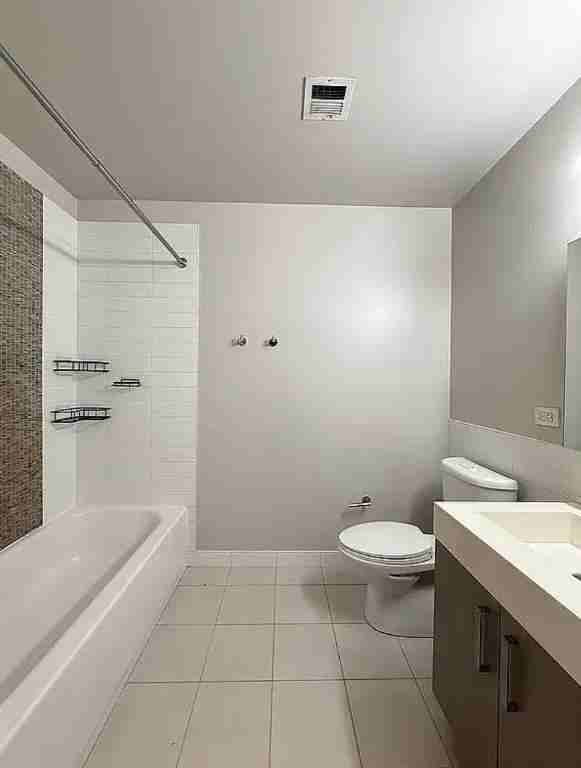 537 W 27th St - Photo 7 of 10