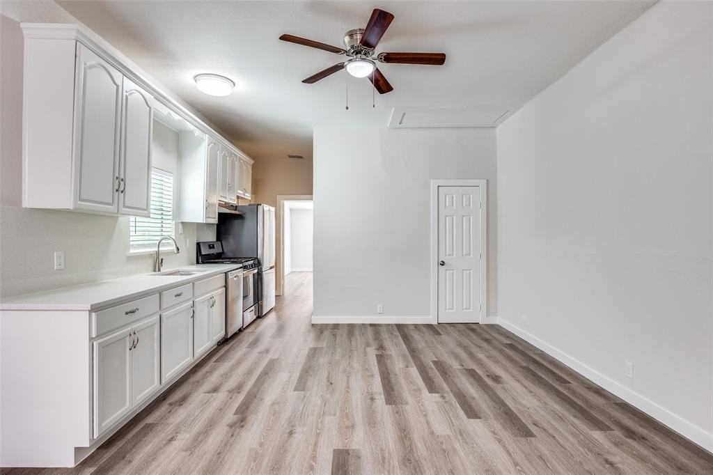 5416 E Side Ave #LEFT - Photo 3 of 12