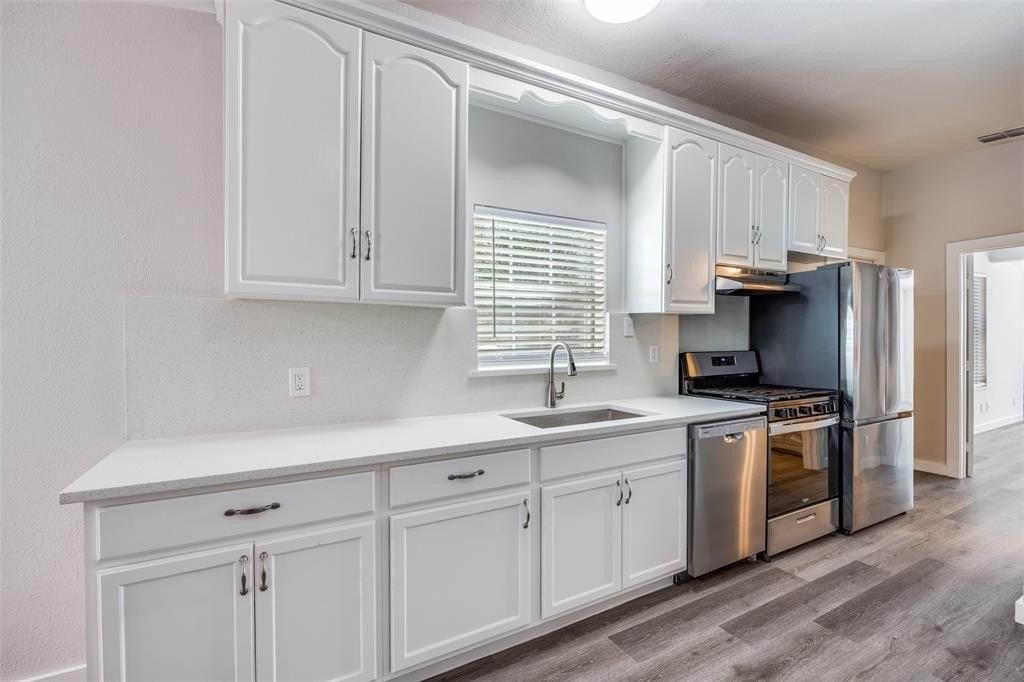 5416 E Side Ave #LEFT - Photo 4 of 12