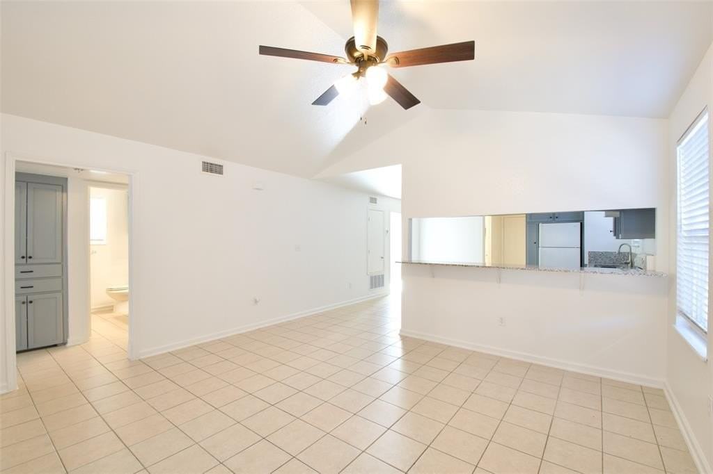 1120 Holt Ave - Photo 4 of 18