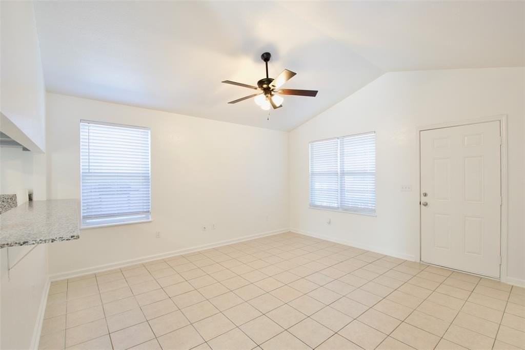 1120 Holt Ave - Photo 7 of 18