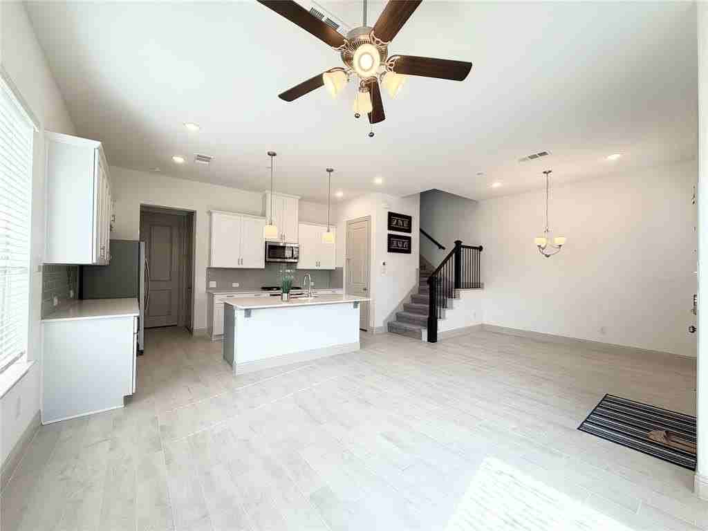 10575 Anna Island Dr - Photo 4 of 25