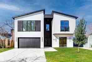 featured image of 3611 S Versailles Ave